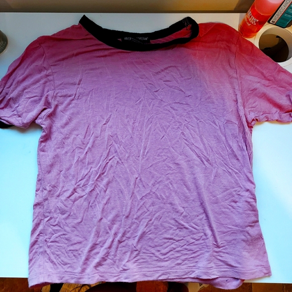 A pink cropped shirt - Picture 3 of 3